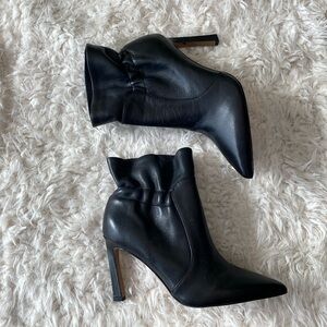 Vince Camuto “Sarinda” black booties